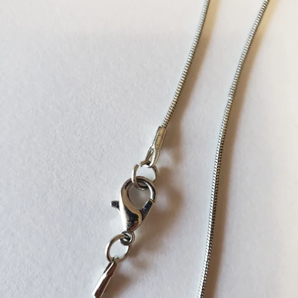 Exquisite Heart-Shaped Rhinestone Pendant Necklace - Dazzling Zinc Alloy Jewelry - Picture 5 of 7